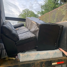 Couch-and-Junk-Removal-in-Pullman 1